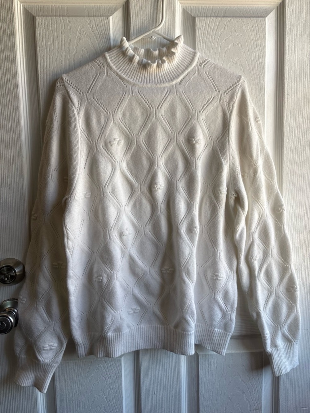 🐑 Nanette Lepore Women’s White Cable-Knit Argyle Mock Neck Ruffle Sweater XL